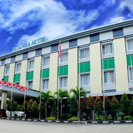 Zahra Syariah Hotel Kendari Bagian luar foto