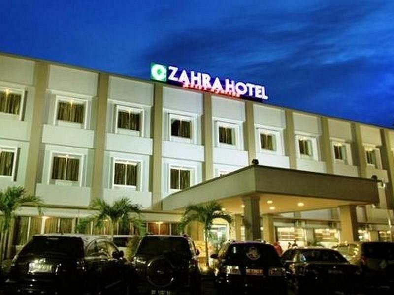 Zahra Syariah Hotel Kendari Bagian luar foto